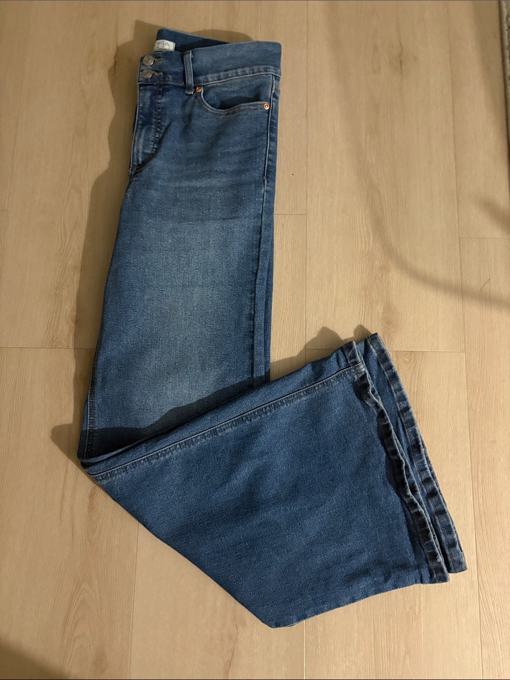 sofia by sofia vergara Margot Medium Blue High-Rise Wide Leg Jeans - Picture 9 of 11